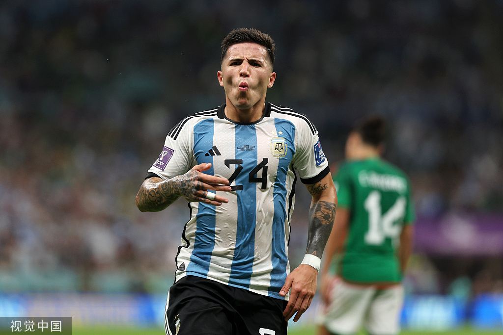  切尔西官宣恩佐·费尔南德斯加盟  