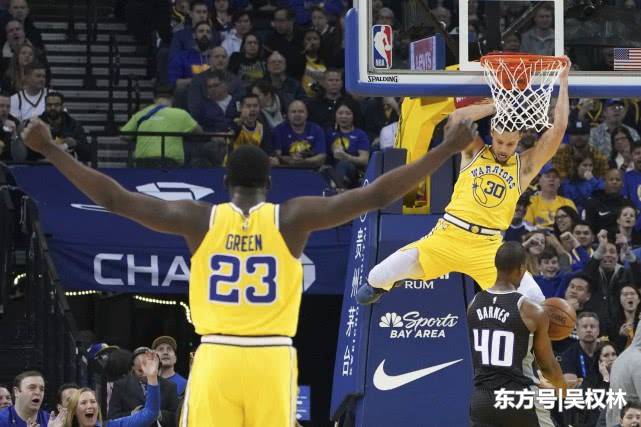  库里单场14记三分刷新纪录  