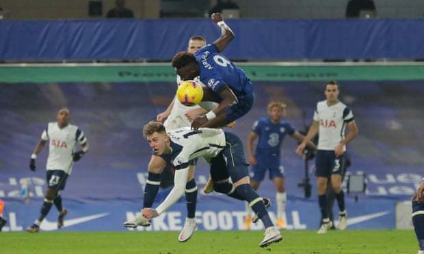  热刺主场逆转曼联升至积分榜首